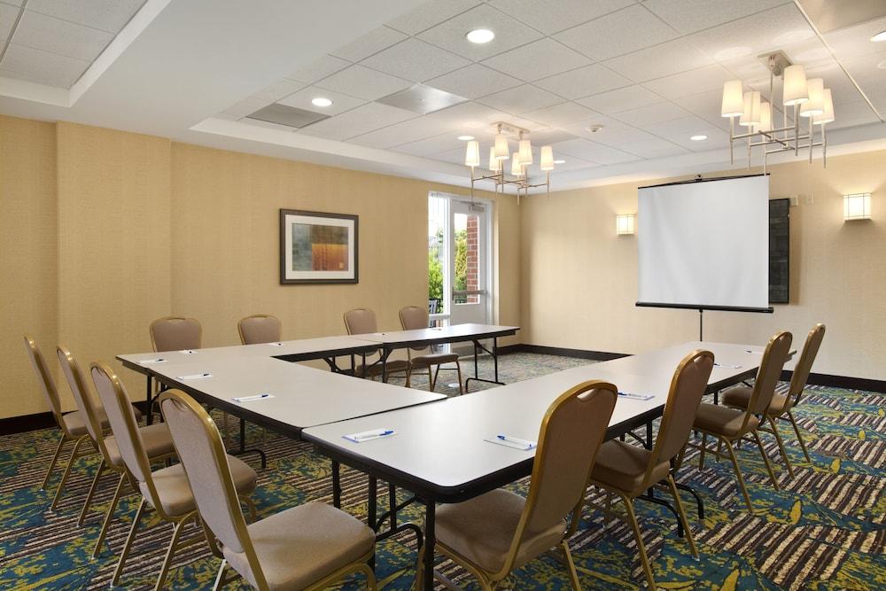 Hilton Garden Inn Silver Spring White Oak Zewnętrze zdjęcie