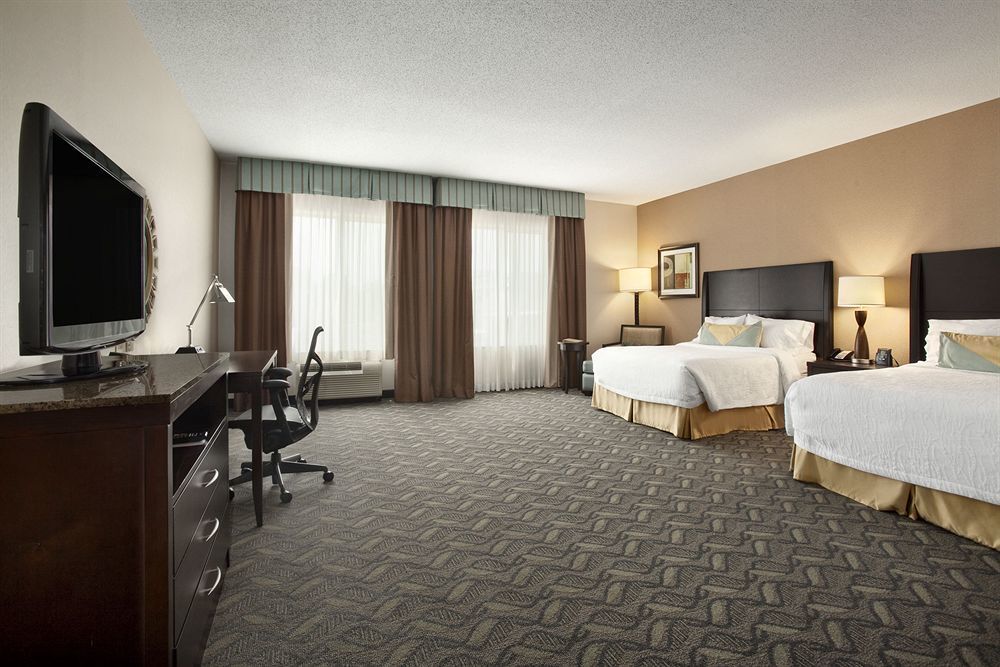 Hilton Garden Inn Silver Spring White Oak Zewnętrze zdjęcie