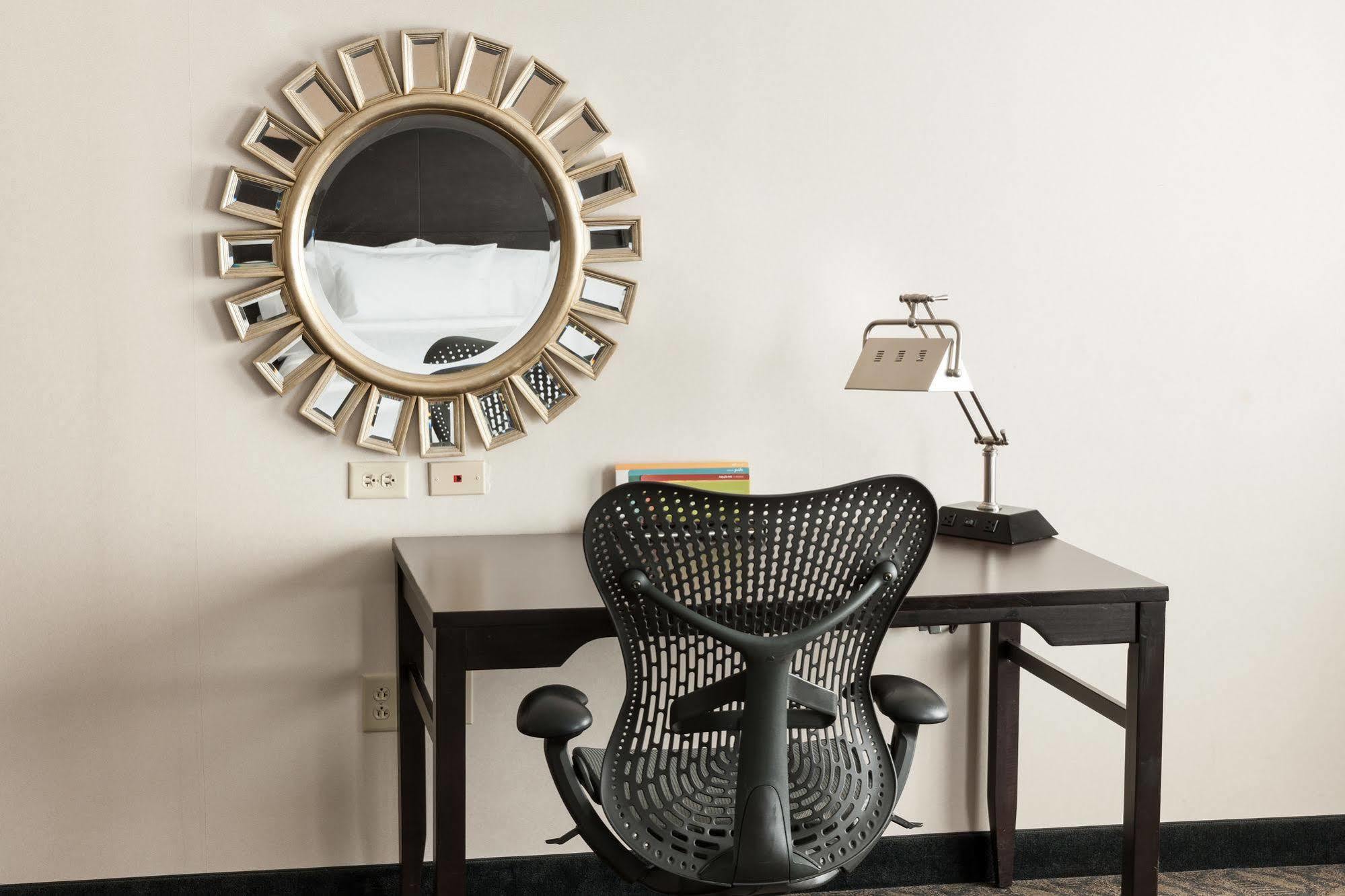 Hilton Garden Inn Silver Spring White Oak Zewnętrze zdjęcie